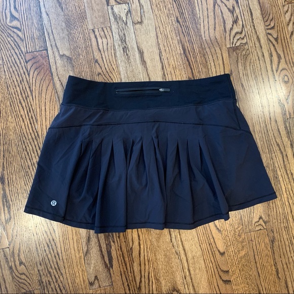 lululemon athletica Dresses & Skirts - LULULEMON Black Circuit Breaker Skirt EUC 10